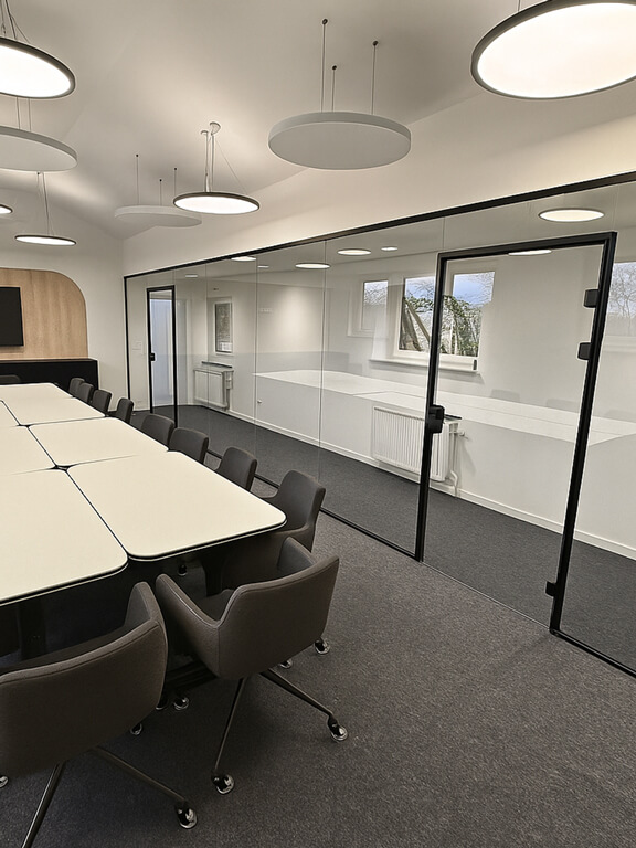 Büroräume in Glasraum